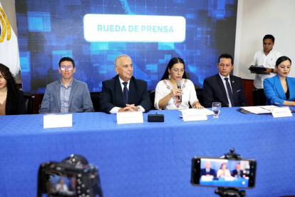 La presidenta del CNE brindó una rueda de prensa en Morona Santiago.