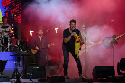 Carlos Vives cantó por cerca de tres horas en el escenario del Guayaquil Country Club.