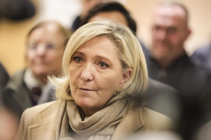 La líder de la extrema derecha francesa, Marine Le Pen, en el Palacio de Justicia de París, el 27 de noviembre de 2024.