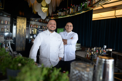 Sus colaboraciones con bartenders de renombre internacional los va consolidando como referentes en la esfera local.