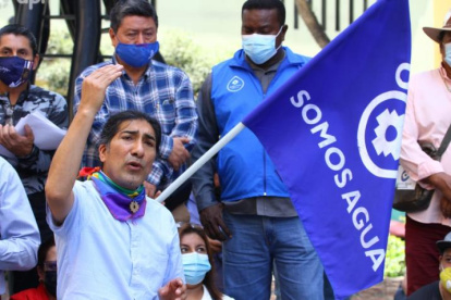 El político azuayo y actual candidato a la Asamblea realizó la recusación de la fiscal señalando los supuestos chats de Villavicencio como prueba.