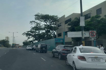 En algunos centros educativos se suspendieron las clases por el incendio en Cerro Azul.