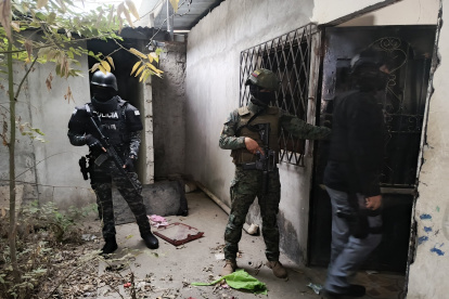 Durante el estado de excepción, los militares suelen realizar operativos junto a la policía, en contra de grupos delictivos.