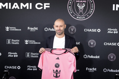 El técnico argentino Javier Mascherano tras ser presentado como timonel del Inter Miami.