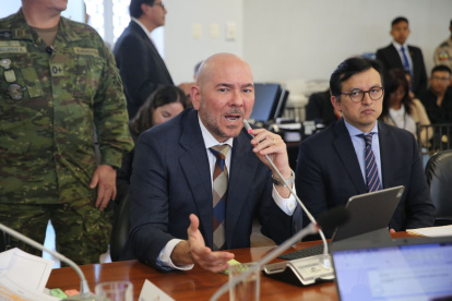 Lofreddo se refirió al artículo publicado por la revista británica durante una rueda de prensa del Bloque de Seguridad.