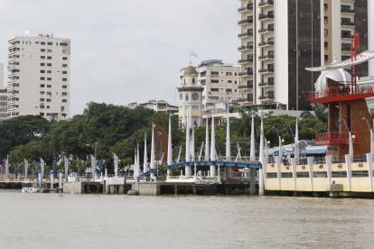 Utilizar al río Guayas como una gran vía para el transporte de pasajeros es el anhelo de los guayaquileños.