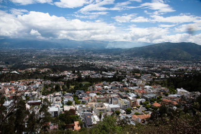 La expansión de la parroquia de Tumbaco a provocado que los servicios básicos sean insuficientes.