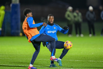 Moisés Caicedo, volante central del Chelsea.