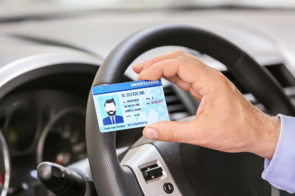 Referencial. En Ecuador, la licencia de conducir expira cinco años después de su fecha de emisión.