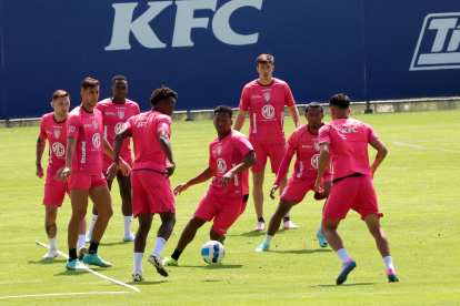 Los rayados entrenan con la mirada puesta en ganar el título y cobrar revancha ante los albos.