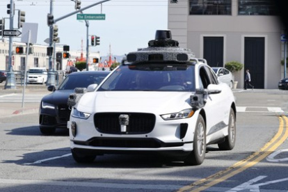 Los Ángeles es en la actualidad la tercera ciudad en la que Waymo opera para cualquier usuario a través de su aplicación.