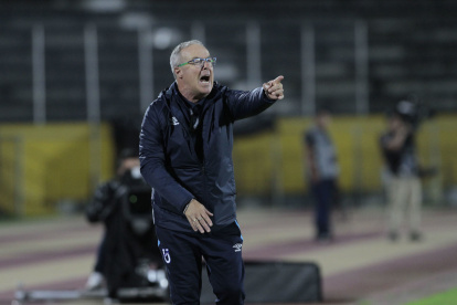 El estratega argentino no pudo darle el tan ansiado título a la Chatoleí.