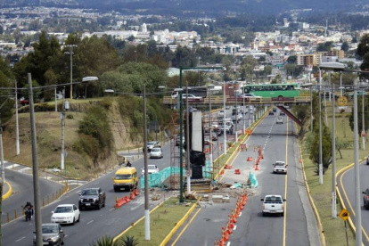 El montaje de las vigas de acero se realizará este domingo 8 de diciembre de 2024 a la altura del puente 8 de la autopista General Rumiñahui