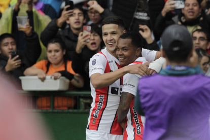 Álex Arce fue una de las figuras representativas del partido.