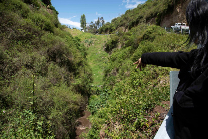Interoceánica. Por la vía pasa un tramo de la quebrada Rumihuaico. En junio los vecinos alertaron que se arrojaba escombros de una construcción.