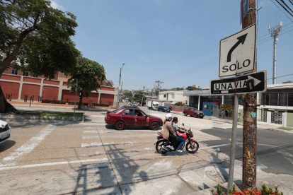 Lugar. Uno de los lugares a intervenir es la avenida Juan De Dios Martínez (avenida Las Monjas) con la calle Isabel Herrería, en la ciudadela Urdesa. Ahí no hay.