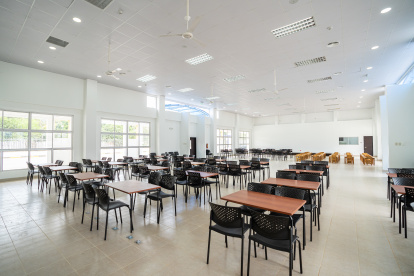 La UNE señala que Ecuador tiene un déficit de 64 mil profesores.