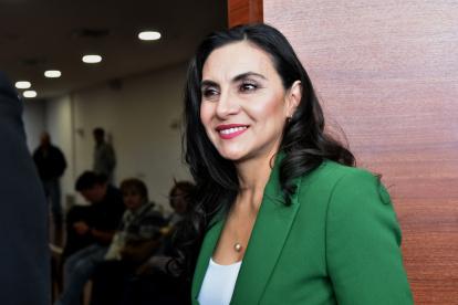 La vicepresidenta Verónica Abad en la audiencia de acción de protección por la suspensión del Ministerio de Trabajo.