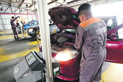 La revisión técnica vehicular a automóviles rezagados se desarrolla durante el mes de diciembre.