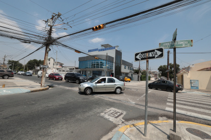 Una intersección donde se prevé soterrar cables semafóricos.