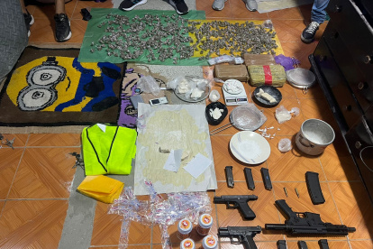El "laboratorio" de drogas funcionaba en una vivienda del cantón Durán, en la provincia del Guayas, ubicada junto a un parque infantil.