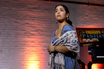 The Opera Next Doora de la actriz Sasha Gutiérrez durante una presentación en Nueva York