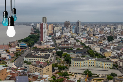 Guayaquil, la ciudad más poblada de Ecuador, tiene apagones de tres horas diarias.