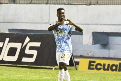 Maicon Solís en la celebración de gol con la camiseta de Emelec en 2024