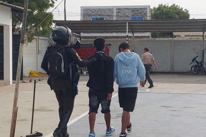 Entre los detenidos por el asesinato del policía hubo menores de edad.