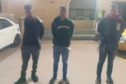 Se detuvo a tres hombres. Ninguno tiene antecedentes penales.