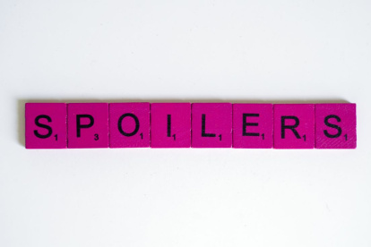 La actualización del Diccionario de la Lengua Española incluye términos como "teletrabajar", "barista" y "dana", reflejando cambios sociales y culturales.