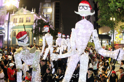 El desfile se llevará a cabo en cuatro puntos de Guayaquil.