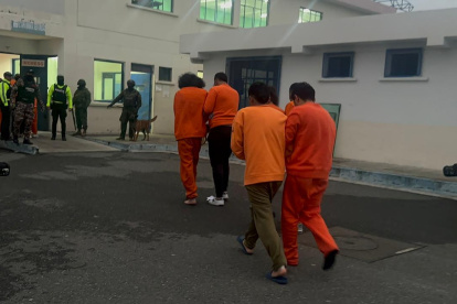 El traslado se realizó la madruga de este lunes. La finalidad sería descongestionar cárceles.