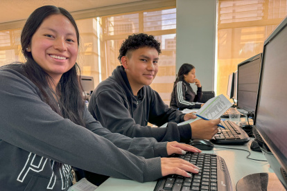 Los jóvenes reciben capacitaciones de informáticas y laboral