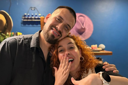 Túpac Galarza y  Alondra Santiago están comprometidos.