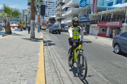 Dos de los siete concejales del cantón Salinas aseguran no tener mayor información del proyecto.