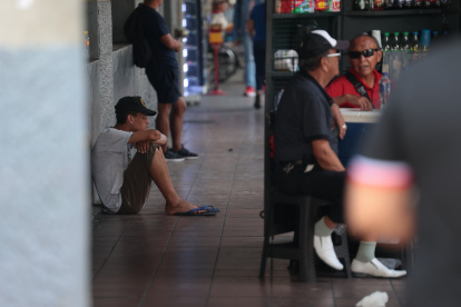 Aislamiento. Las personas que consumen sustancias de forma indiscriminada tienden a sentirse solos.