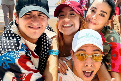 Presentadores del podcast Sorbito de Opinión.