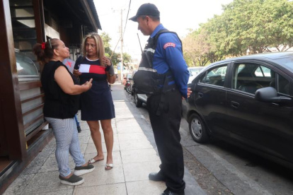 La ciudadanía busca ayuda en la guardianía privada ante los asaltos