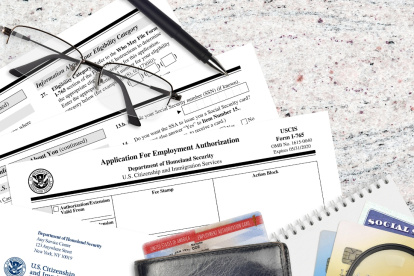 El DHS aumenta la extensión automática del EAD a 540 días, brindando estabilidad a miles de inmigrantes y empleadores en Estados Unidos.