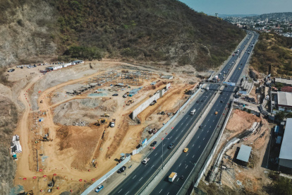 La nueva terminal terrestre Municipal Costa es construida en el kilómetro 33 de la vía Perimetral, en el oeste de Guayaquil.