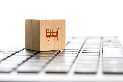 El Cyber Day tuvo dos ediciones este año. 




Online shopping and e-commerce concept with a wooden block with an icon of a shopping cart standing on a computer keyboard viewed low angle with copyspace. Online Shopping And E-commerce Concept.