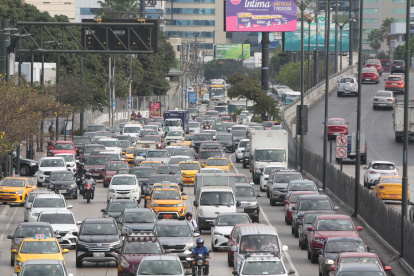 Vehículos que circulan en Guayaquil.
