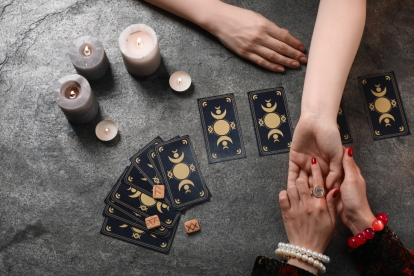 A medida que estos signos dejan atrás el ciclo kármico, se preparan para una etapa llena de posibilidades y crecimiento.