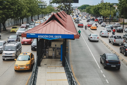 La parada causaba tráfico, según conductores.