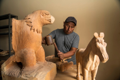 El trabajo de Elías Orrala es un claro ejemplo de cómo el arte puede ser un puente entre lo ancestral y lo moderno