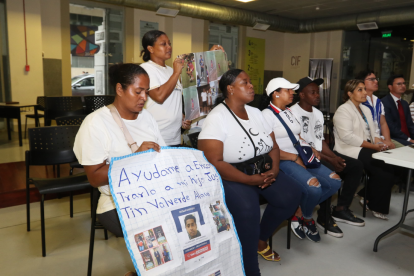 Familiares de los niños desaparecidos en Guayaquil.