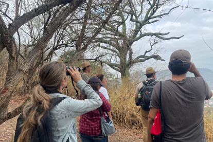 El conteo de aves navideño atrajo a especialistas, estudiantes, y aficionados y amantes de la naturaleza local.