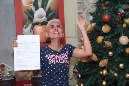 Ruth Alarcón relata con alegría que, luego de la lucha contra el cáncer, hoy está sana. Agradece a Dios por su proceso y por los resultados.