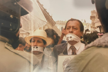Pedro Restrepo y su esposa Luz Elena Arismendi, en uno de los plantones en el Centro de Quito.